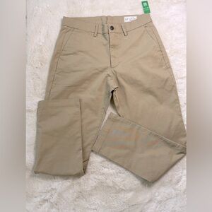 NWT GAP 31x30 Modern Khakis in Athletic Taper with GapFlex